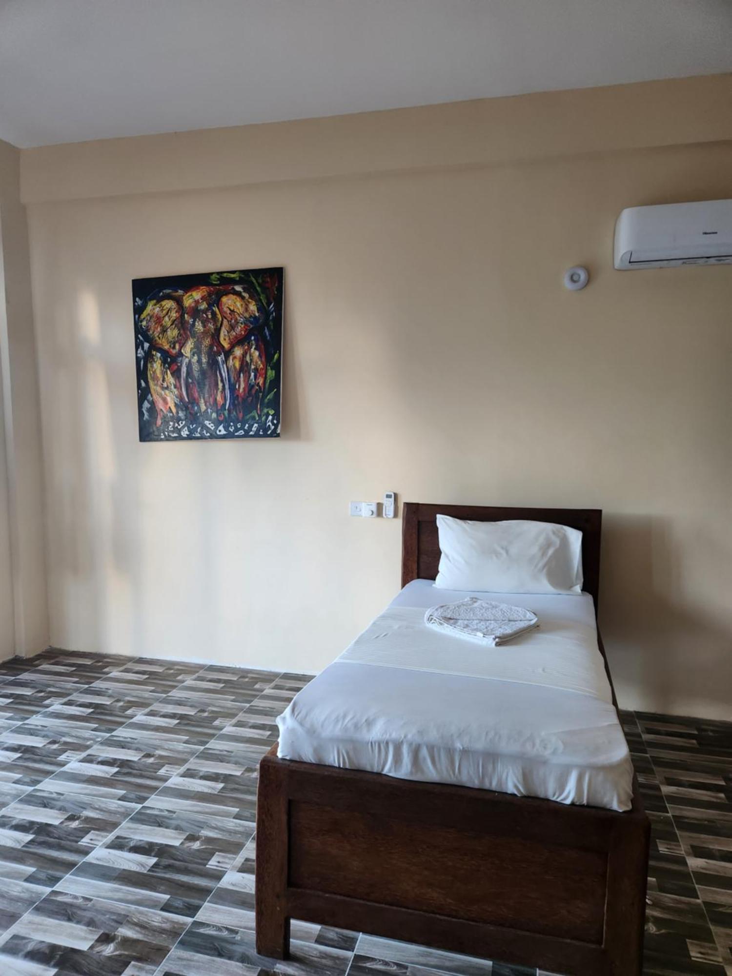 Hotel Two Palms à Jambiani  Extérieur photo