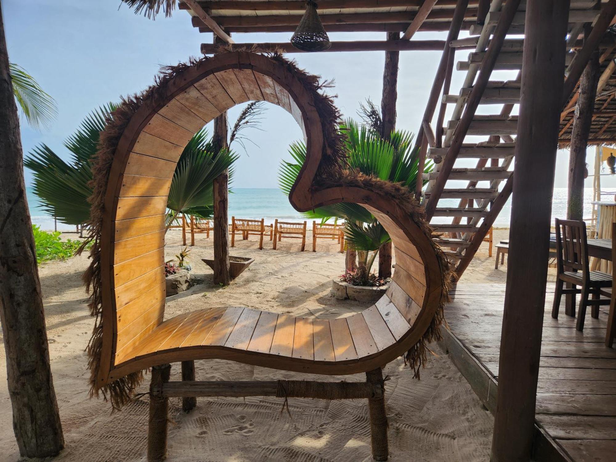 Hotel Two Palms à Jambiani  Extérieur photo