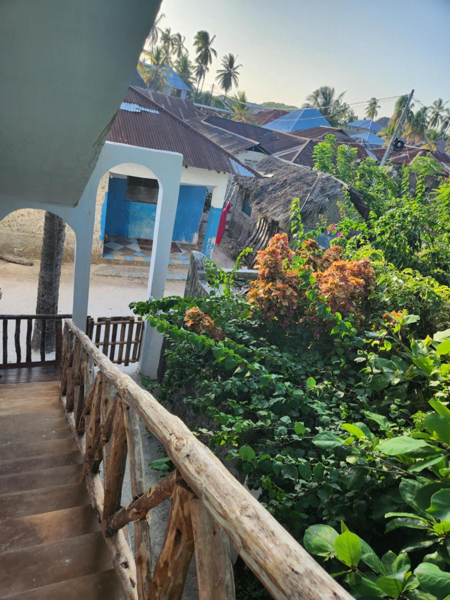 Hotel Two Palms à Jambiani  Extérieur photo